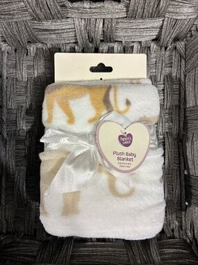 NWT PARENT'S CHOICE PLUSH BABY BLANKET - SAFARI PRINT - 30" X 36"